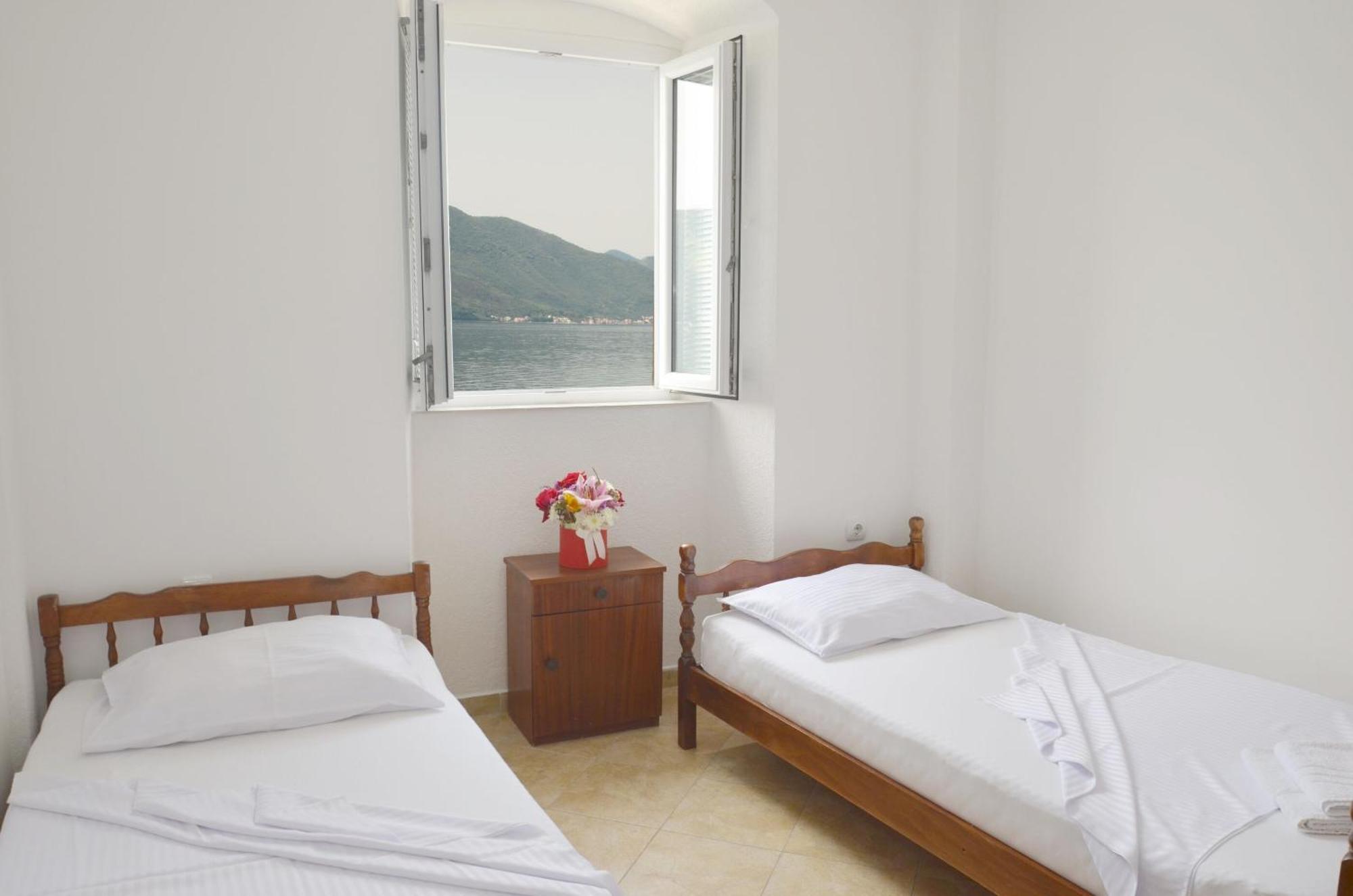 Apartments Mir I Dobro Kotor Exterior photo