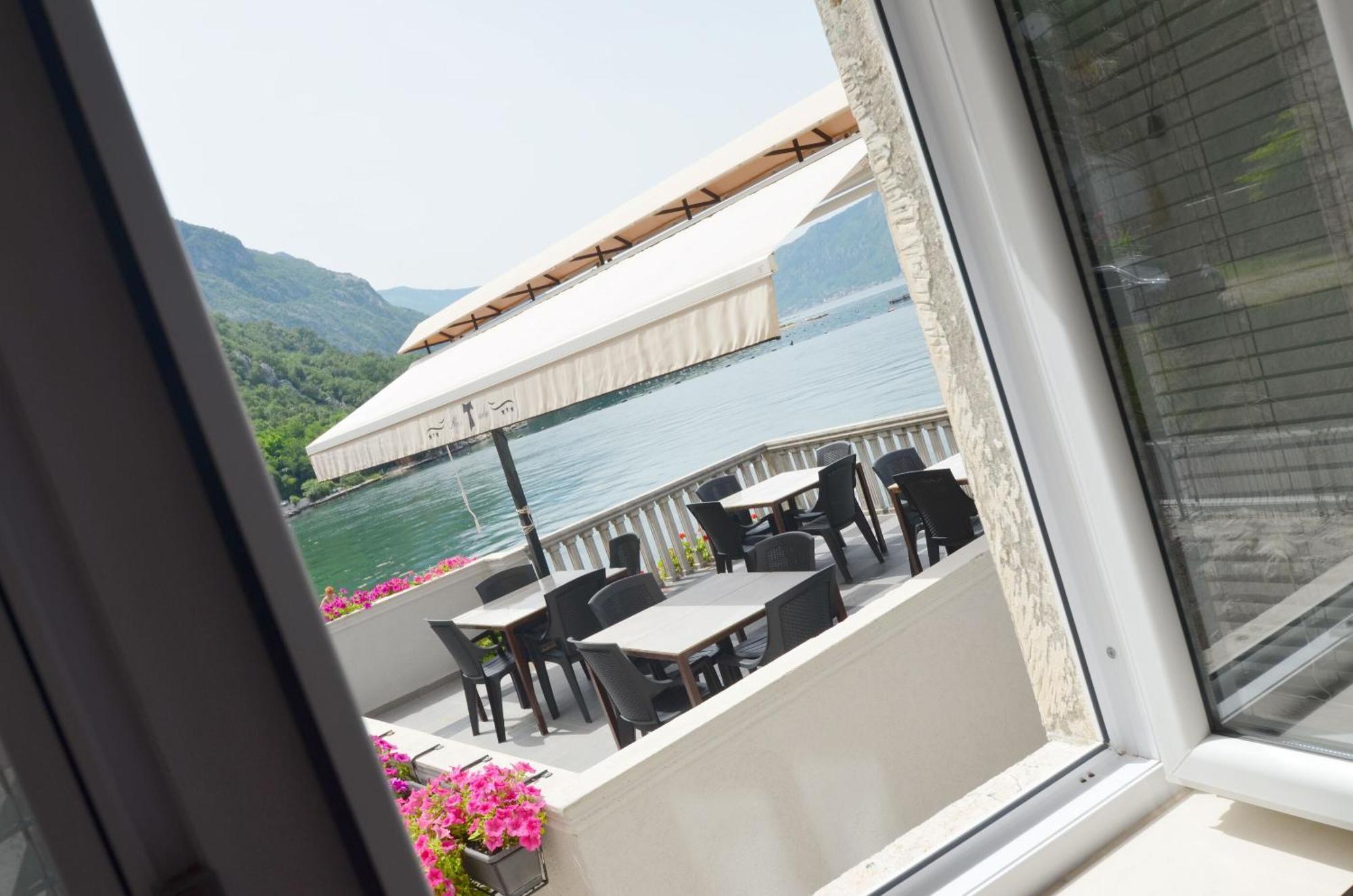 Apartments Mir I Dobro Kotor Exterior photo