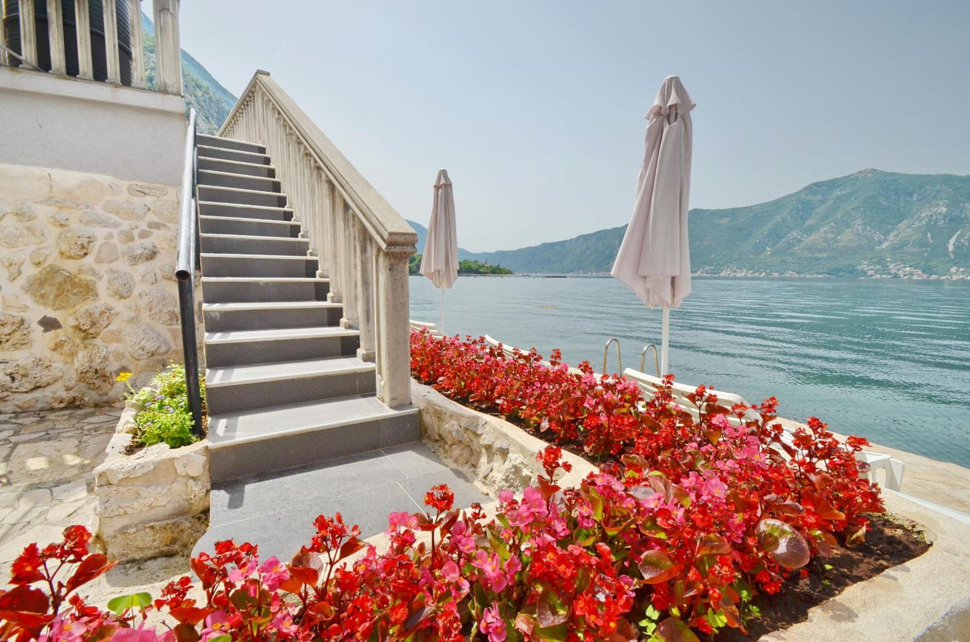 Apartments Mir I Dobro Kotor Exterior photo
