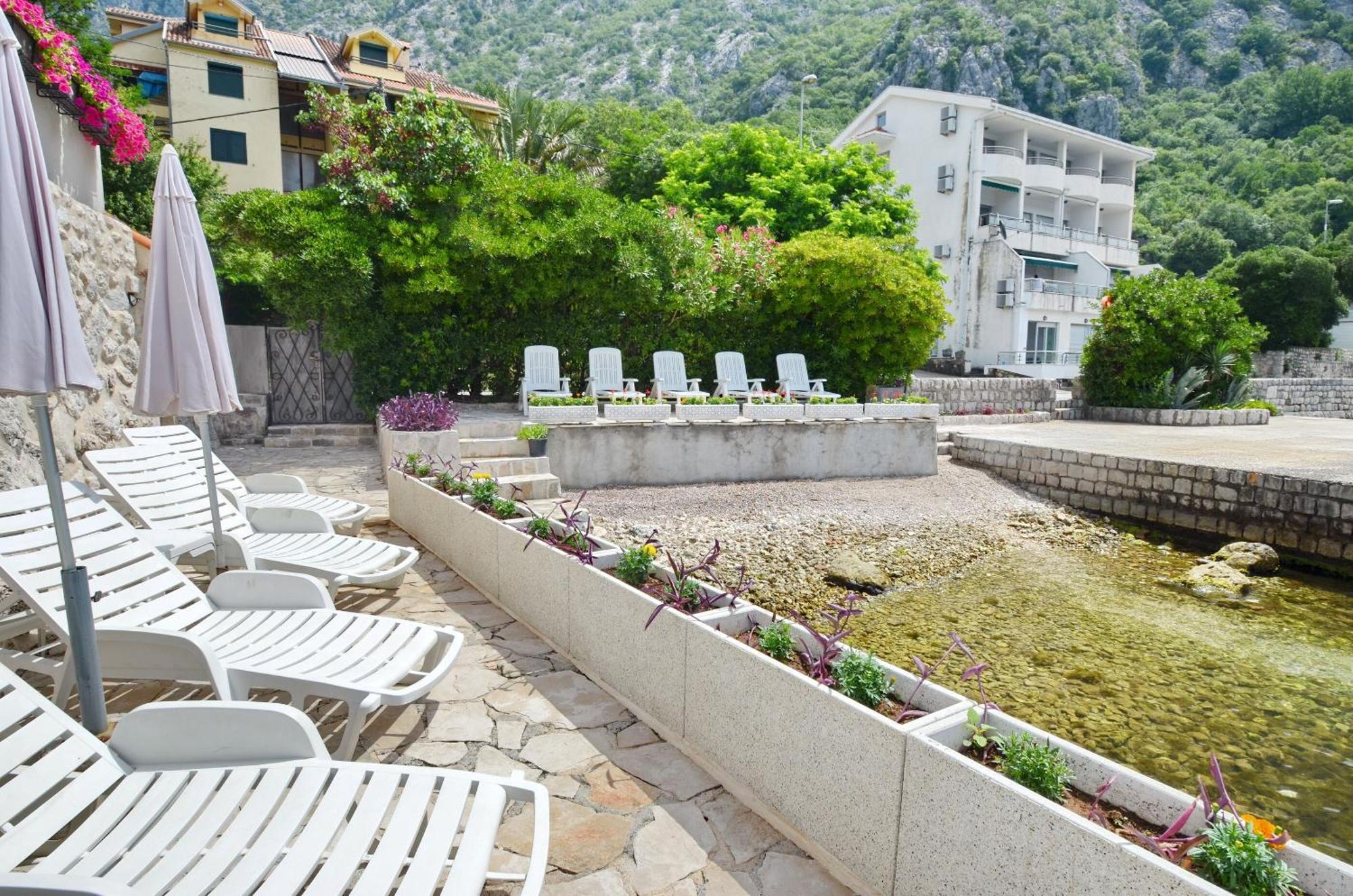 Apartments Mir I Dobro Kotor Exterior photo