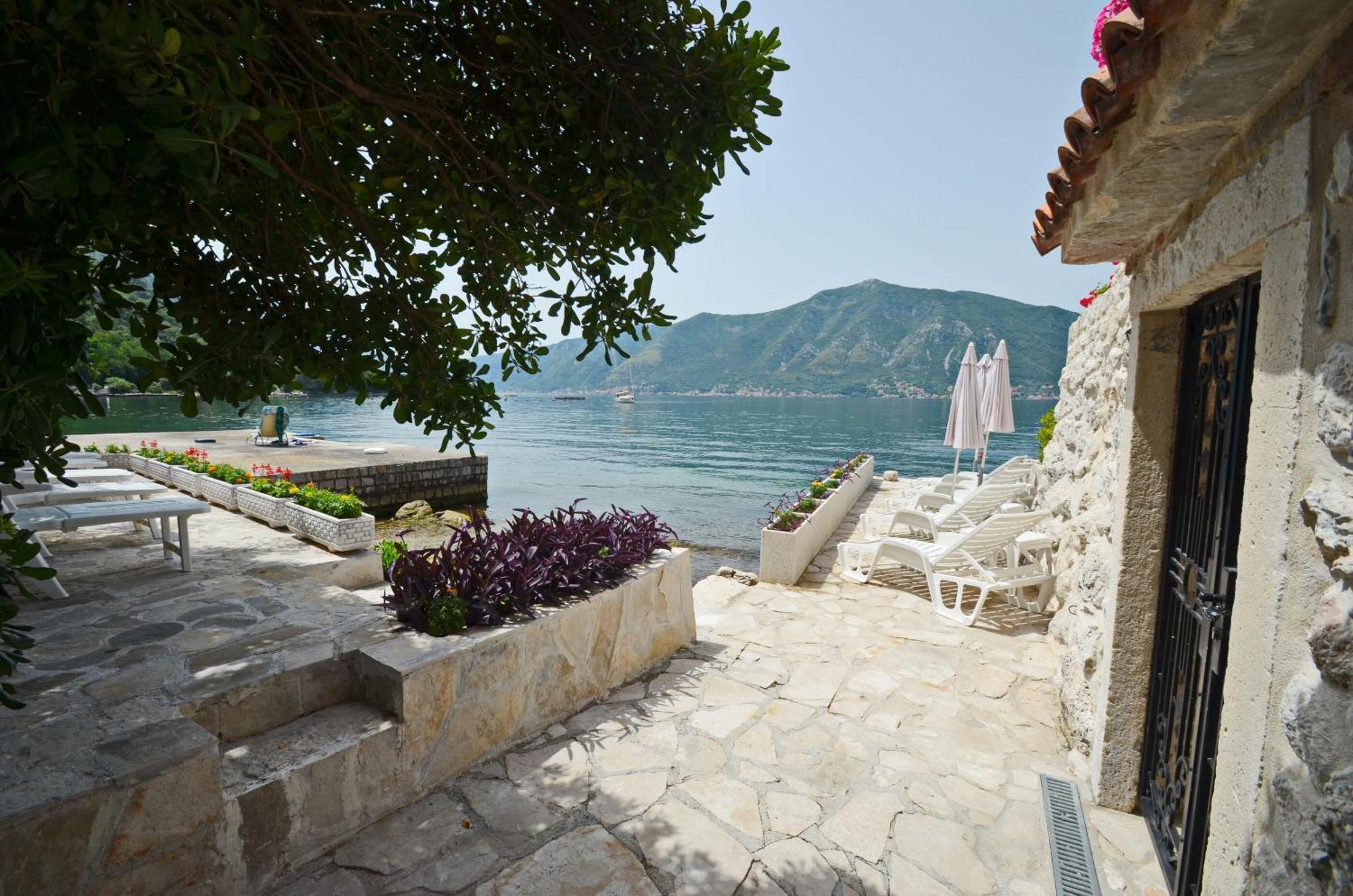 Apartments Mir I Dobro Kotor Exterior photo
